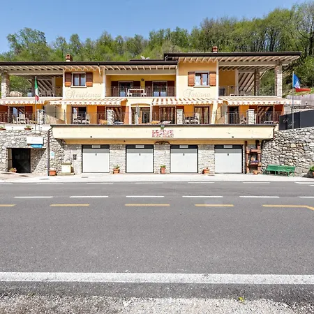 Tatiana A3 Tremosine